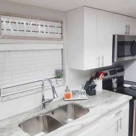 Cozy 3 Bed 2.5 Bath Located Near Busch Gardens Apartament Tampa Zewnętrze zdjęcie