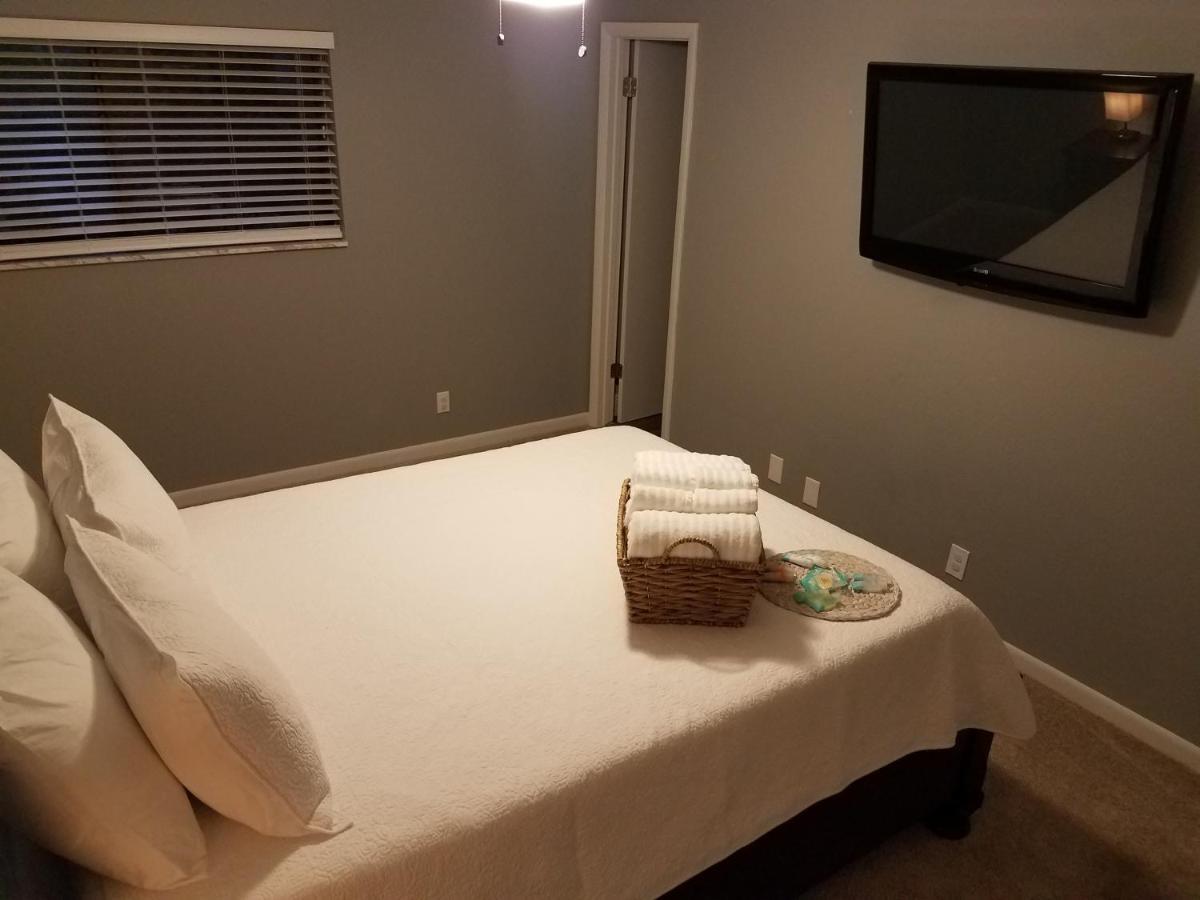 Cozy 3 Bed 2.5 Bath Located Near Busch Gardens Apartament Tampa Zewnętrze zdjęcie